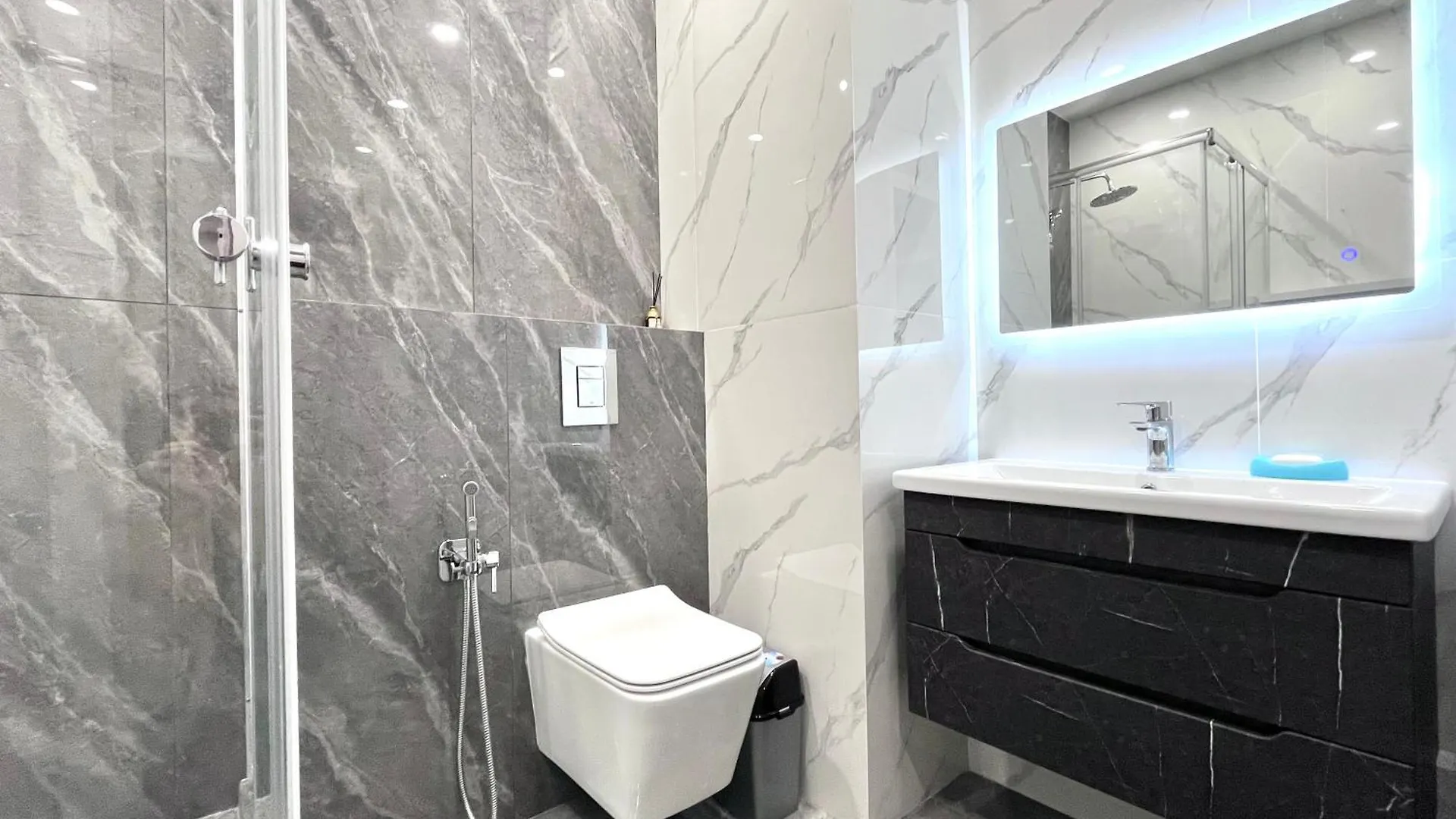 Roomy Raimbek7 Residence Nearby Metro & Drinking Water As A Gift Almaty